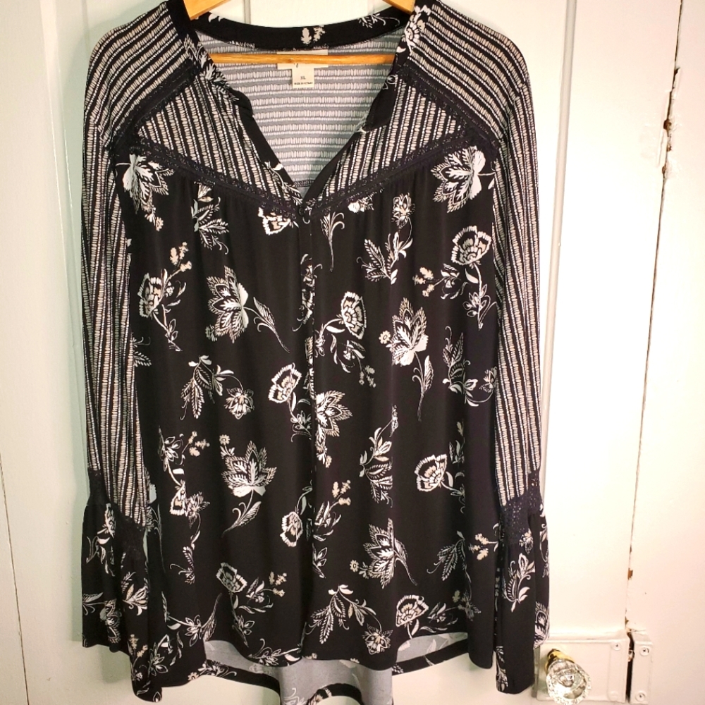 Black and white Blouse.